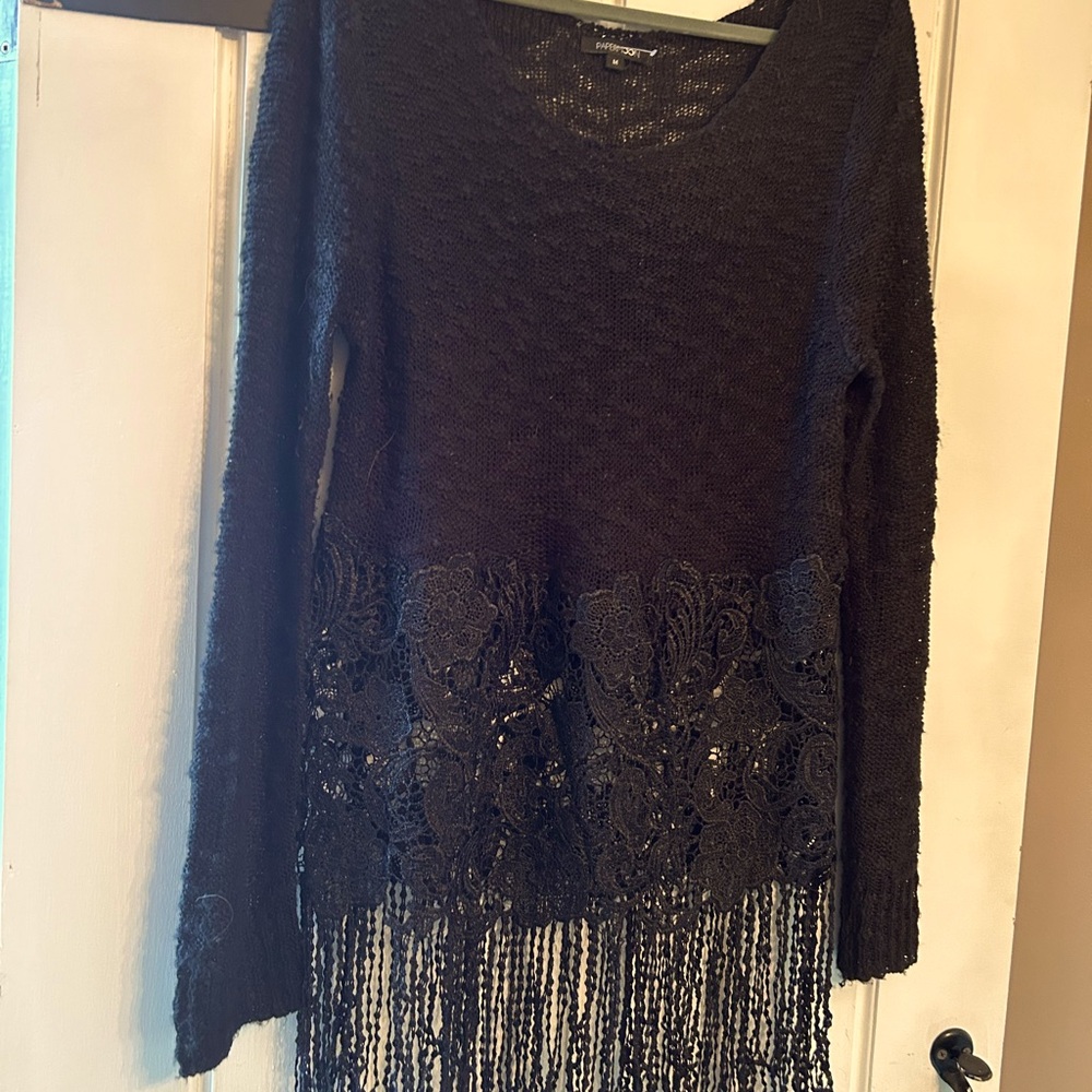 Black sexy sweater with fringes